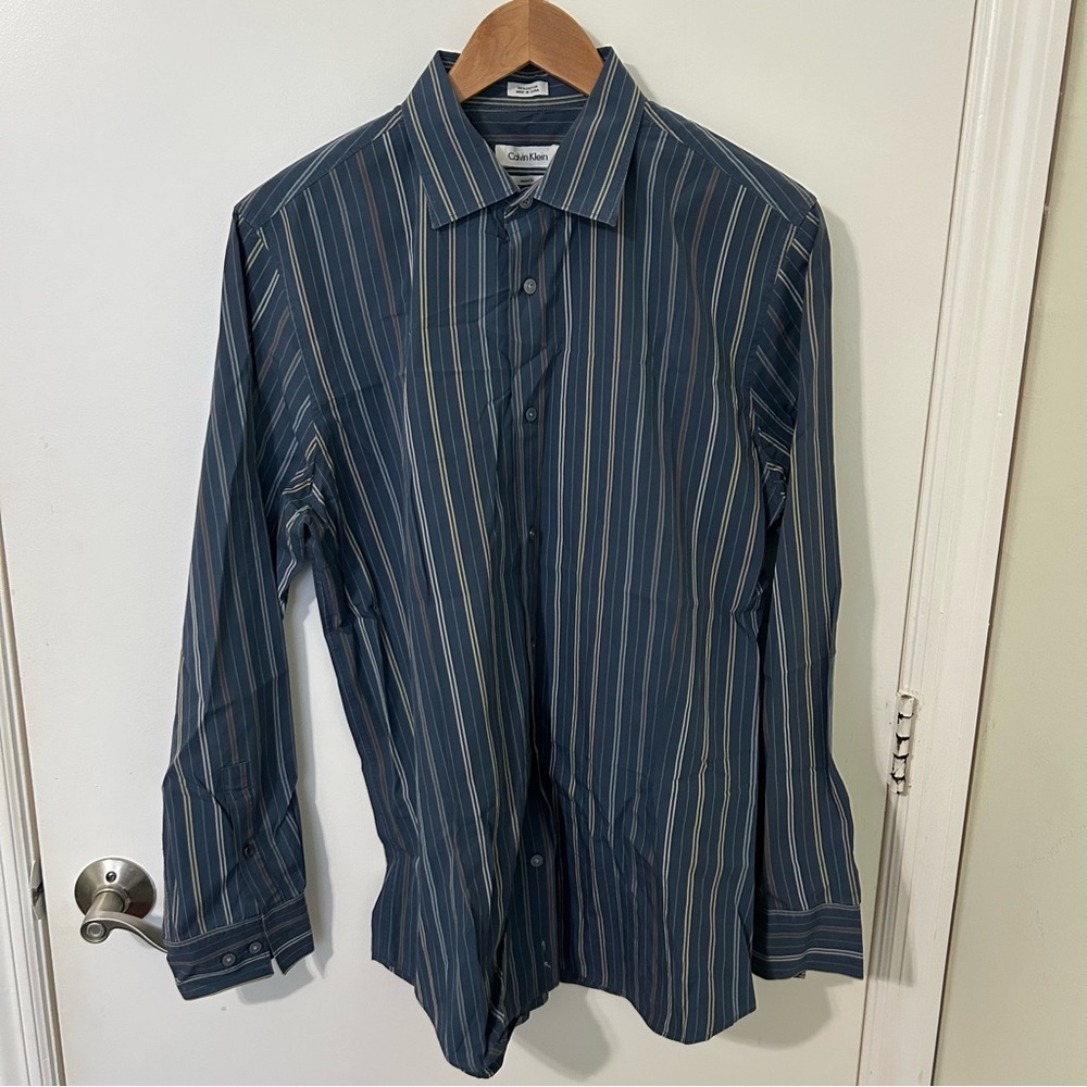 Calvin Klein Modern Fit Striped Long Sleeve Button-Down Shirt Men’s M